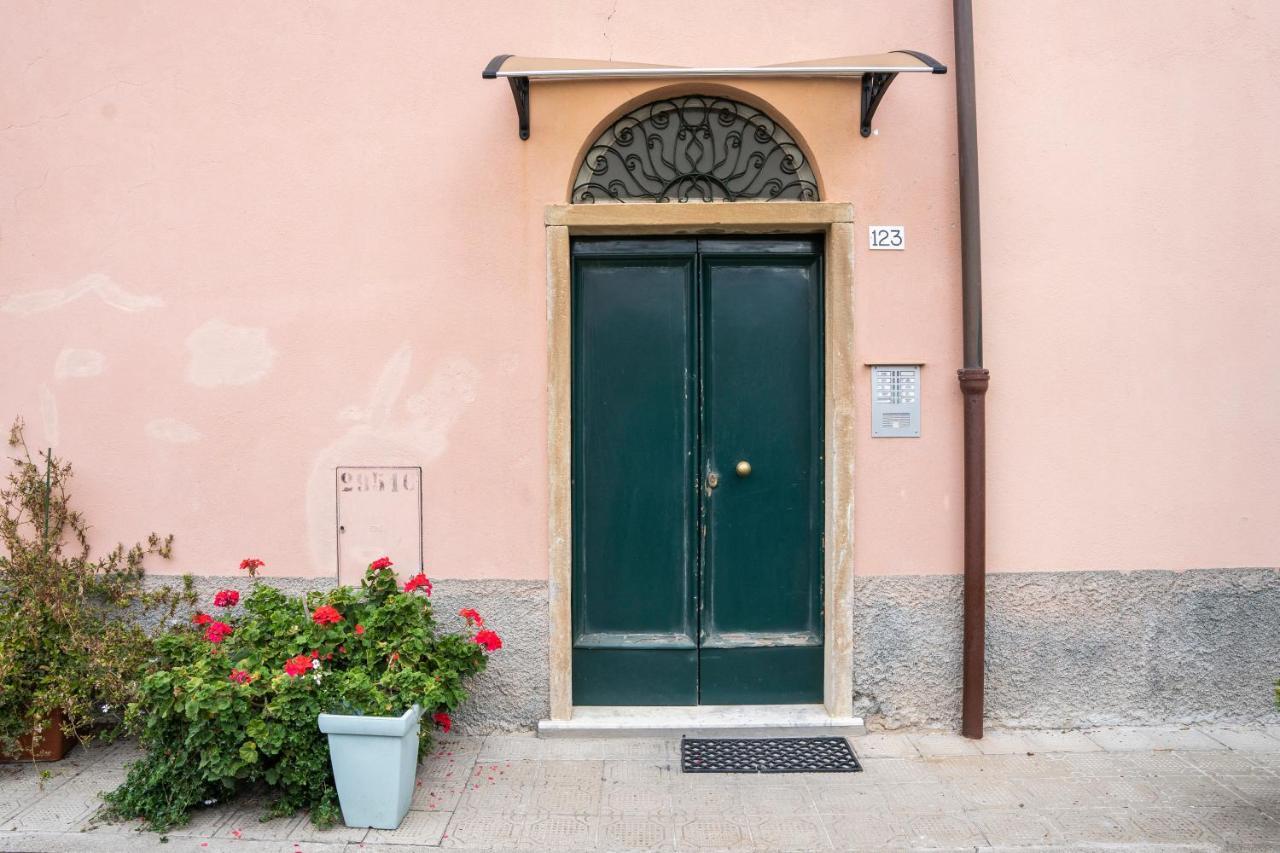 007 - Casa Marina Fronte Mare Tra Borgo E Spiaggia Сестри-Леванте Экстерьер фото